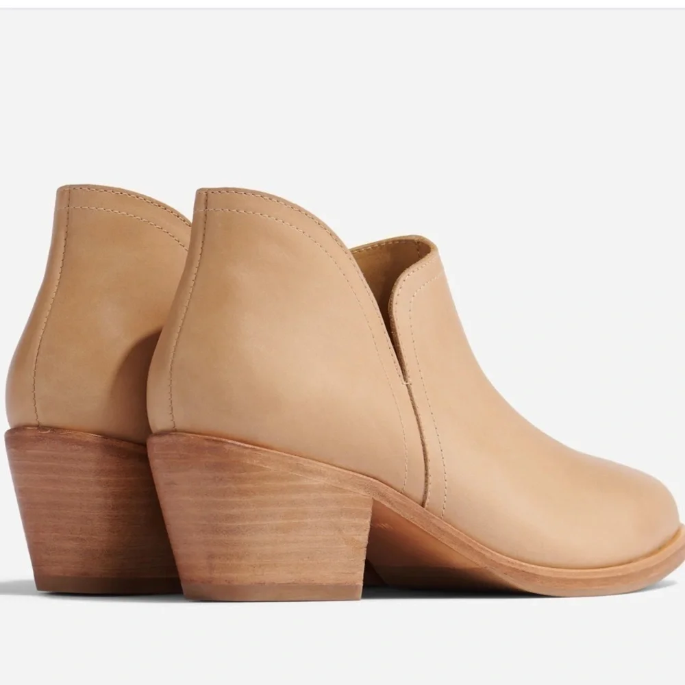 Nisolo  Everyday Leather Ankle Bootie Almond Size 7